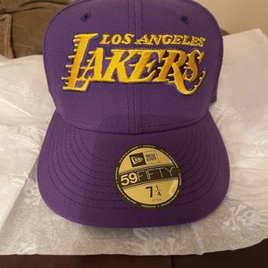New Los Angeles Lakers Authentic New Era Hat, 7 1/4, Pink Bottom.